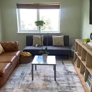 https://apt-vry-woolwich-cosy-property-with-stunning-views-of-london.brighton-hotels-england.com