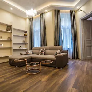 https://fashion-street-apartments.inbudapesthotels.com